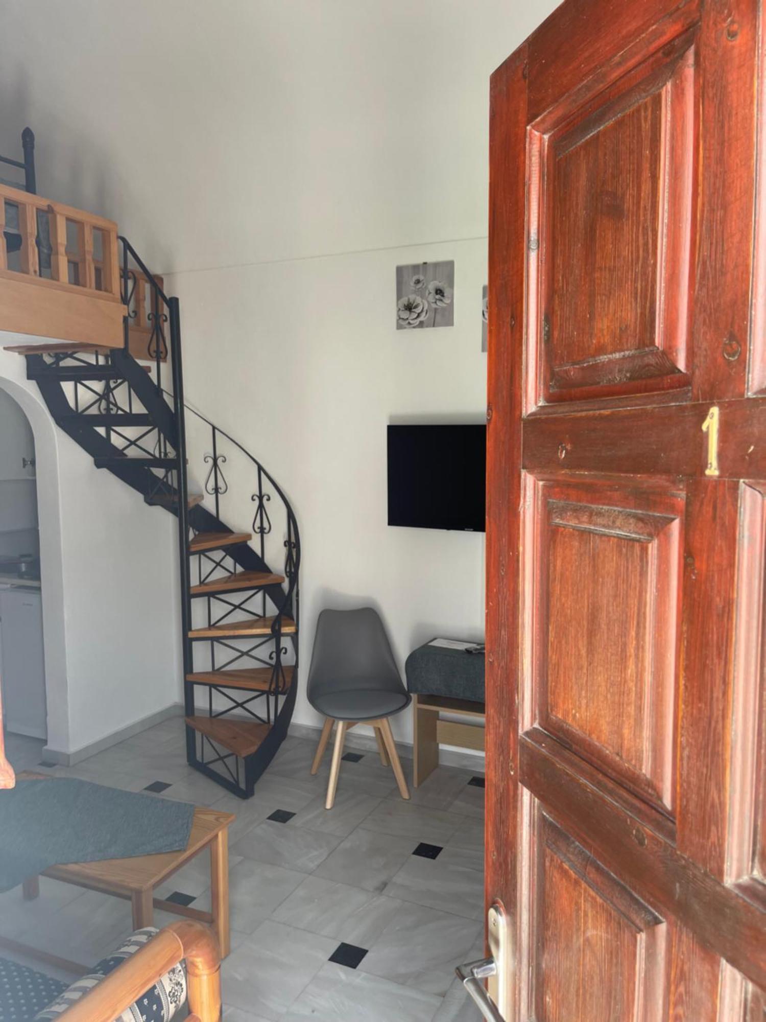 Tarelis Apartments & Studios Kamári 외부 사진