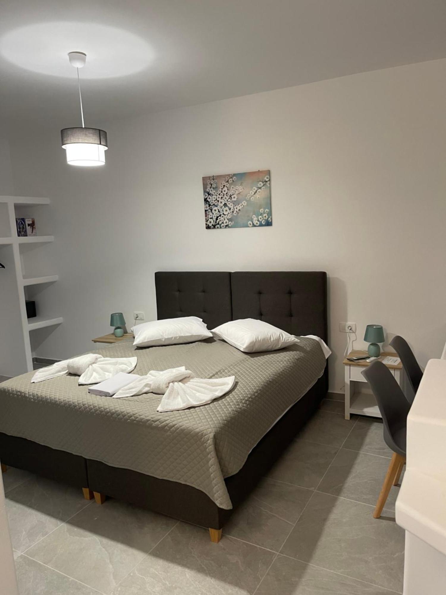 Tarelis Apartments & Studios Kamári 외부 사진