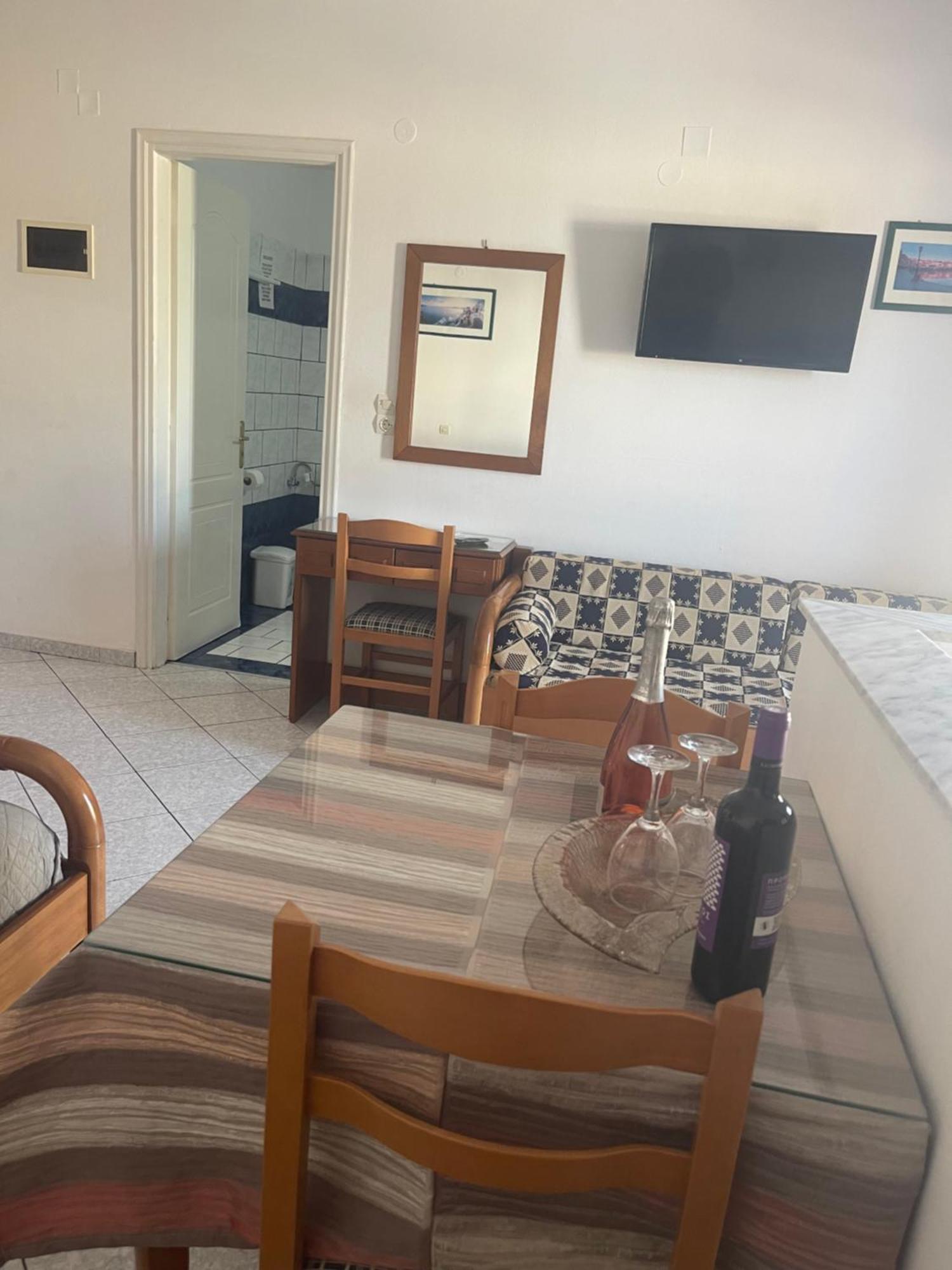 Tarelis Apartments & Studios Kamári 외부 사진